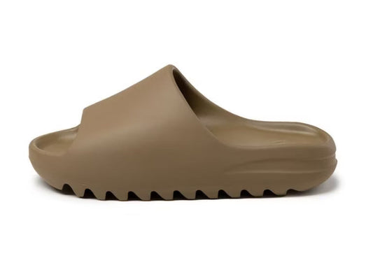 Péče o Yeezy Slide a Foam Runner