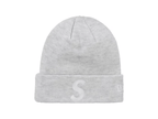 Supreme New Era S Logo Beanie (FW24) Heather Grey – hlavní pohled | Purekickz