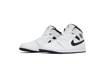 Jordan 1 Mid Reverse Panda