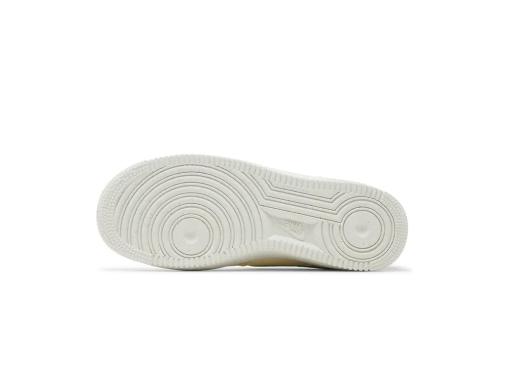 Nike Air Force 1 Low '07 SE Coconut Milk Chlorophyll (W)