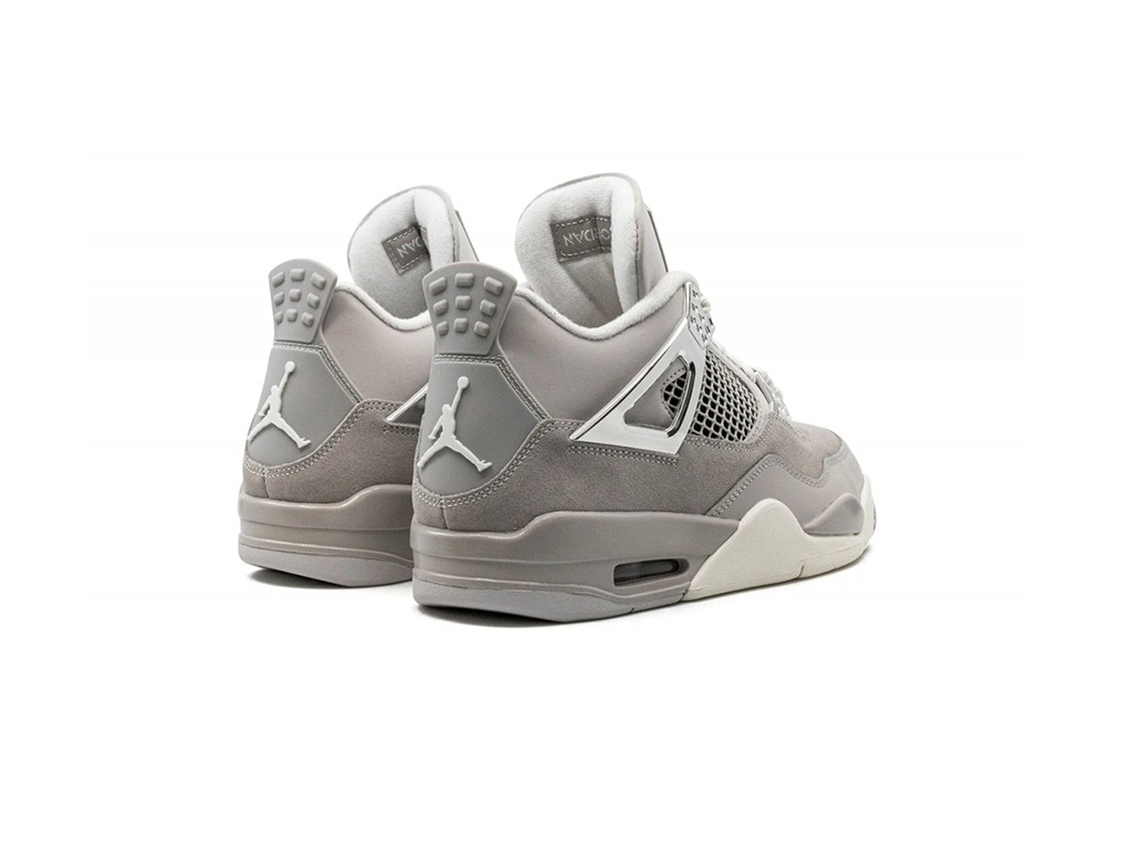 Air Jordan 4 Retro Frozen Moments