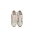 Nike Dunk Low Retro SE College Grey Light Bone Pale Ivory Pearl White – zadní pohled | Purekickz
