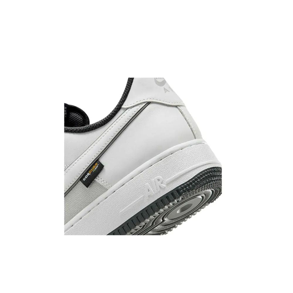 Nike Air Force 1 07 LV8 White Dark Smoke Grey – pohled shora | Purekickz
