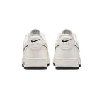 Nike Air Force 1 Low '07 Sail Light Bone Black – zadní pohled | Purekickz