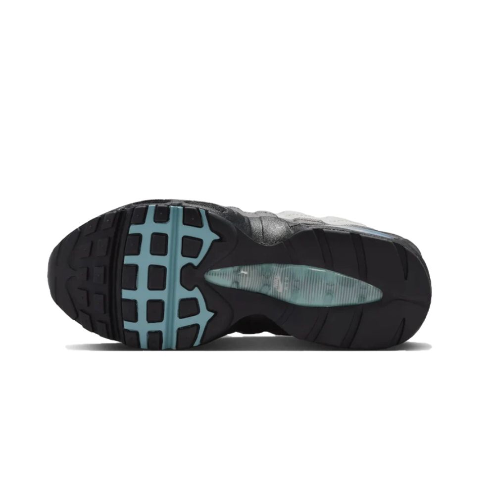 Nike Air Max 95 Shoes Grey (GS) – pohled shora | Purekickz
