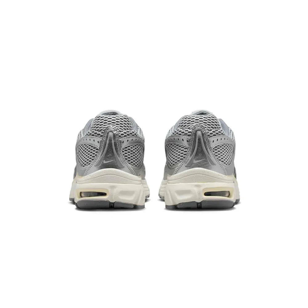 Nike Air Max Moto 2K Light Smoke Grey Metallic Silver – detail | Purekickz