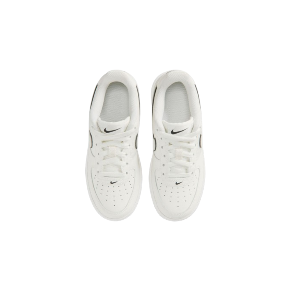 Nike Air Force 1 Low Light Orewood Brown (GS) – zadní pohled | Purekickz