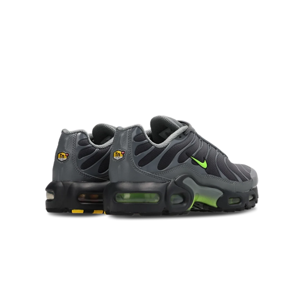 Nike Air Max Plus Grey Green (GS) – zadní pohled | Purekickz
