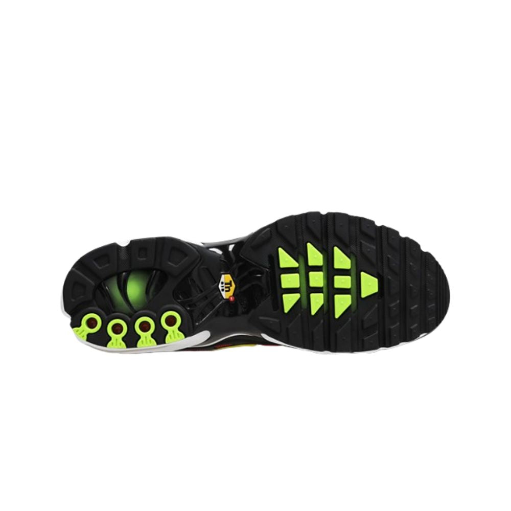 Nike Air Max Plus Light Crimson – zadní pohled | Purekickz