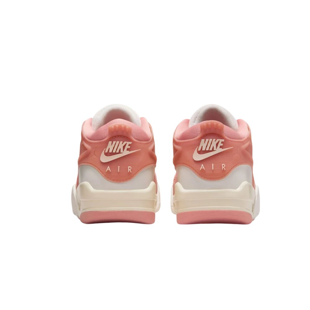 Nike Jordan 4 RM Guava Ice (W) – zadní pohled | Purekickz