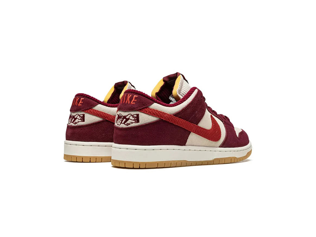 Nike SB Dunk Low Skate Like a Girl