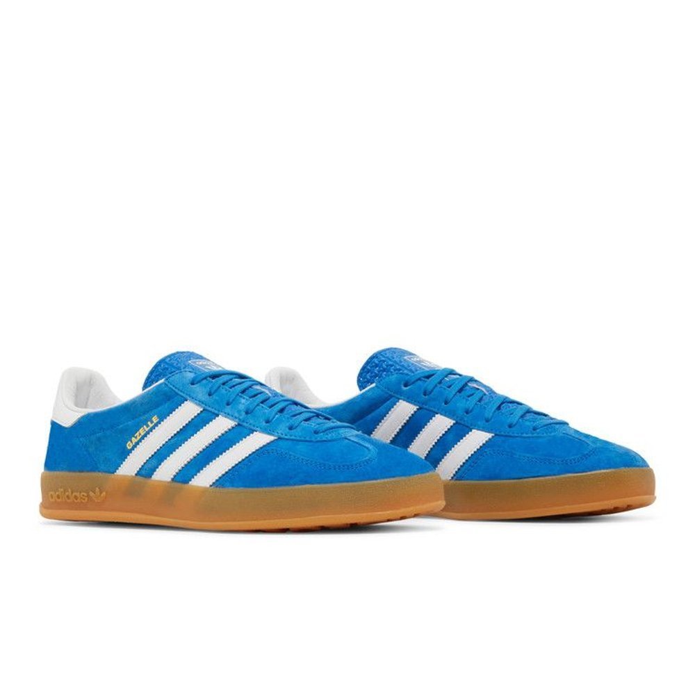 adidas Gazelle Indoor Blue Bird Gum – lifestyle foto | Purekickz