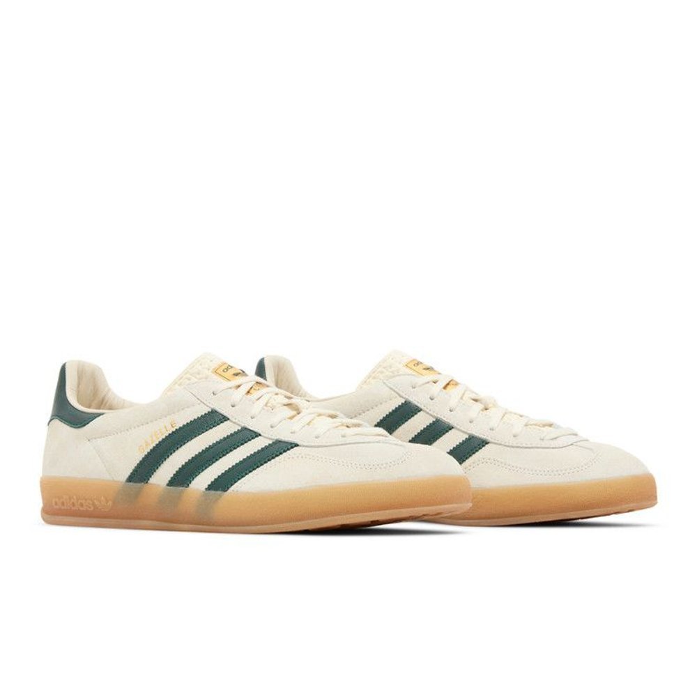 adidas Gazelle Indoor Cream White Collegiate Green Gum – lifestyle foto | Purekickz