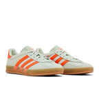adidas Gazelle Indoor Linen Green Solar Orange (W) – lifestyle foto | Purekickz