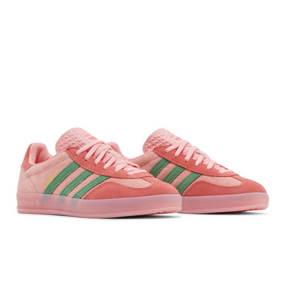 Adidas Gazelle Indoor Pink Spark Preloved Green – lifestyle foto | Purekickz