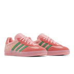 Adidas Gazelle Indoor Pink Spark Preloved Green – lifestyle foto | Purekickz