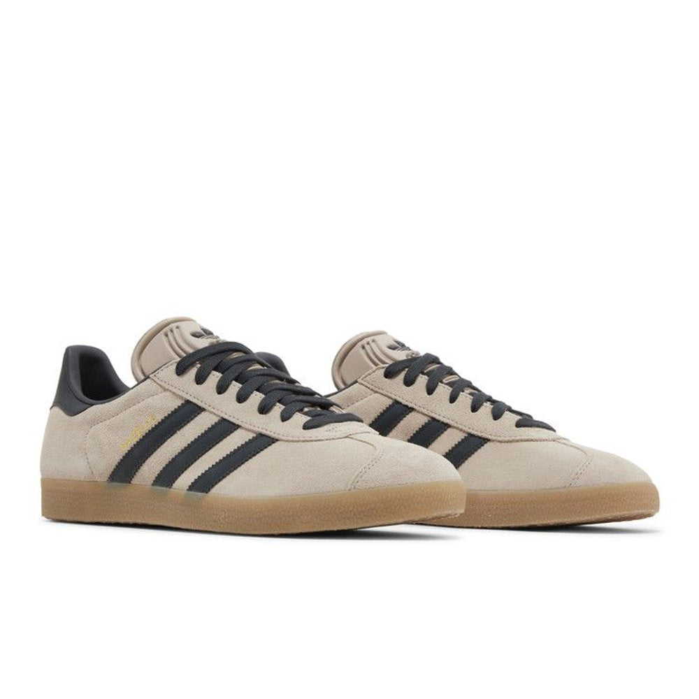 adidas Gazelle Wonder Taupe Night Indigo – lifestyle foto | Purekickz