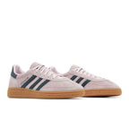 Adidas Handball Spezial Clear Pink (W) – lifestyle foto | Purekickz