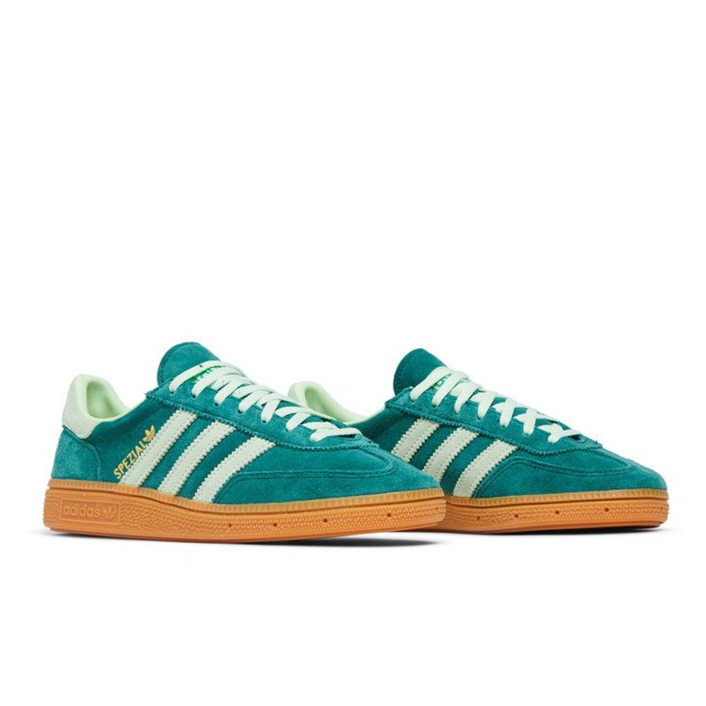 Adidas Handball Spezial Collegiate Green Semi Green Spark (W) – lifestyle foto | Purekickz
