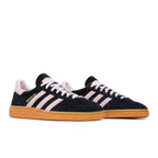 Adidas Handball Spezial Core Black Clear Pink Gum (W) – lifestyle foto | Purekickz