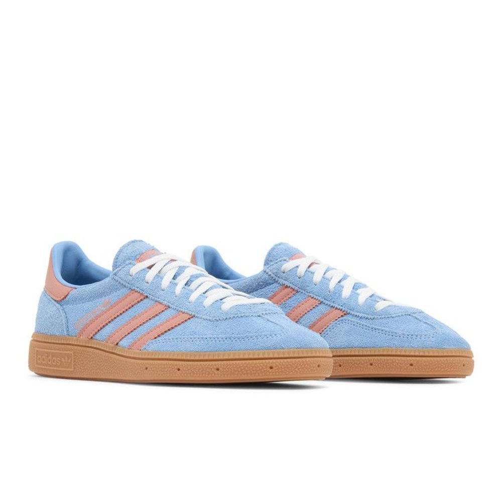 adidas Handball Spezial Light Blue Wonder Clay (W) – lifestyle foto | Purekickz