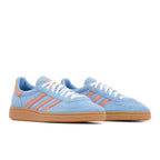 adidas Handball Spezial Light Blue Wonder Clay (W) – lifestyle foto | Purekickz