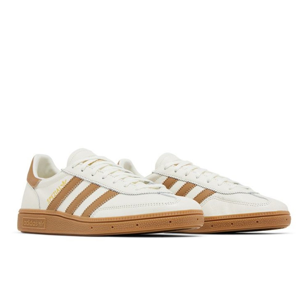 Adidas Handball Spezial Off White Gum (Women's) – lifestyle foto | Purekickz