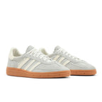 Adidas Handball Spezial Wonder Silver Gum (W) – lifestyle foto | Purekickz