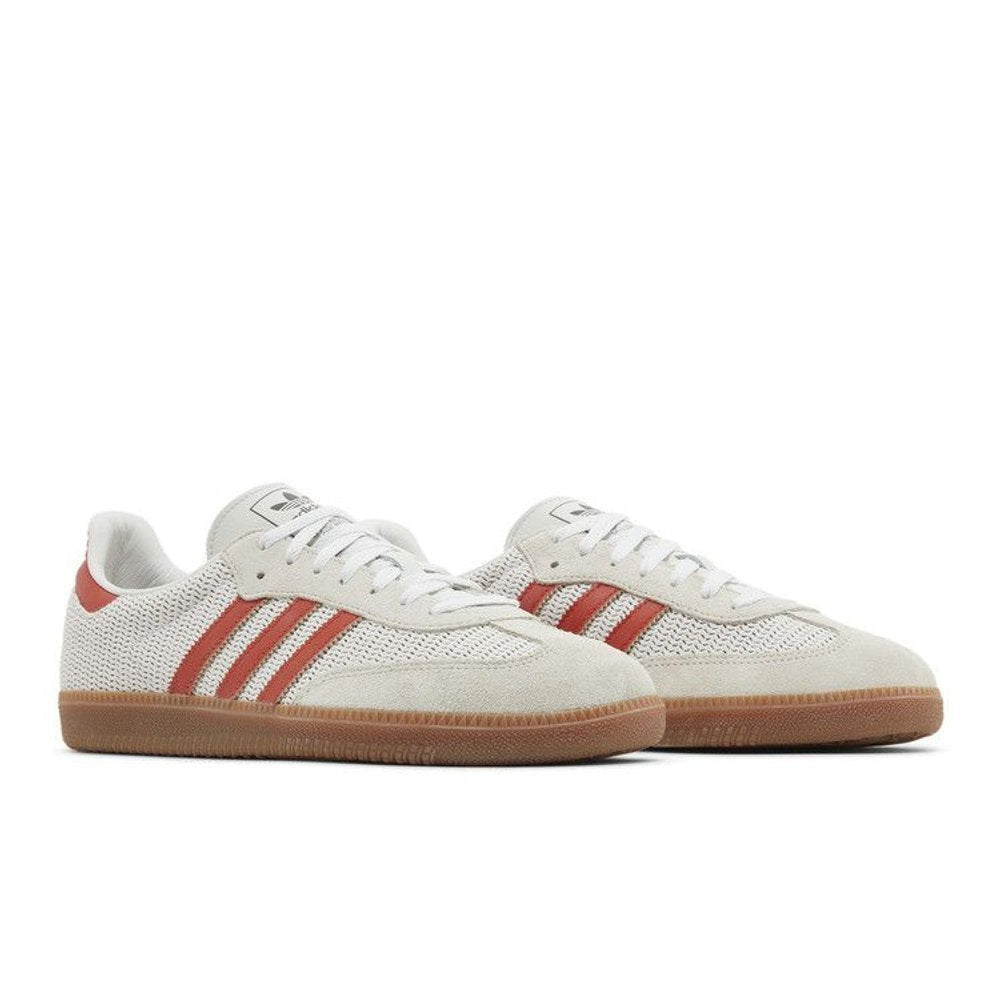 adidas Samba OG Crystal White Preloved Red – lifestyle foto | Purekickz