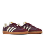 Adidas Samba OG Maroon Gold Metallic (W) – lifestyle foto | Purekickz