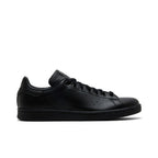 adidas Stan Smith Triple Black – boční pohled | Purekickz