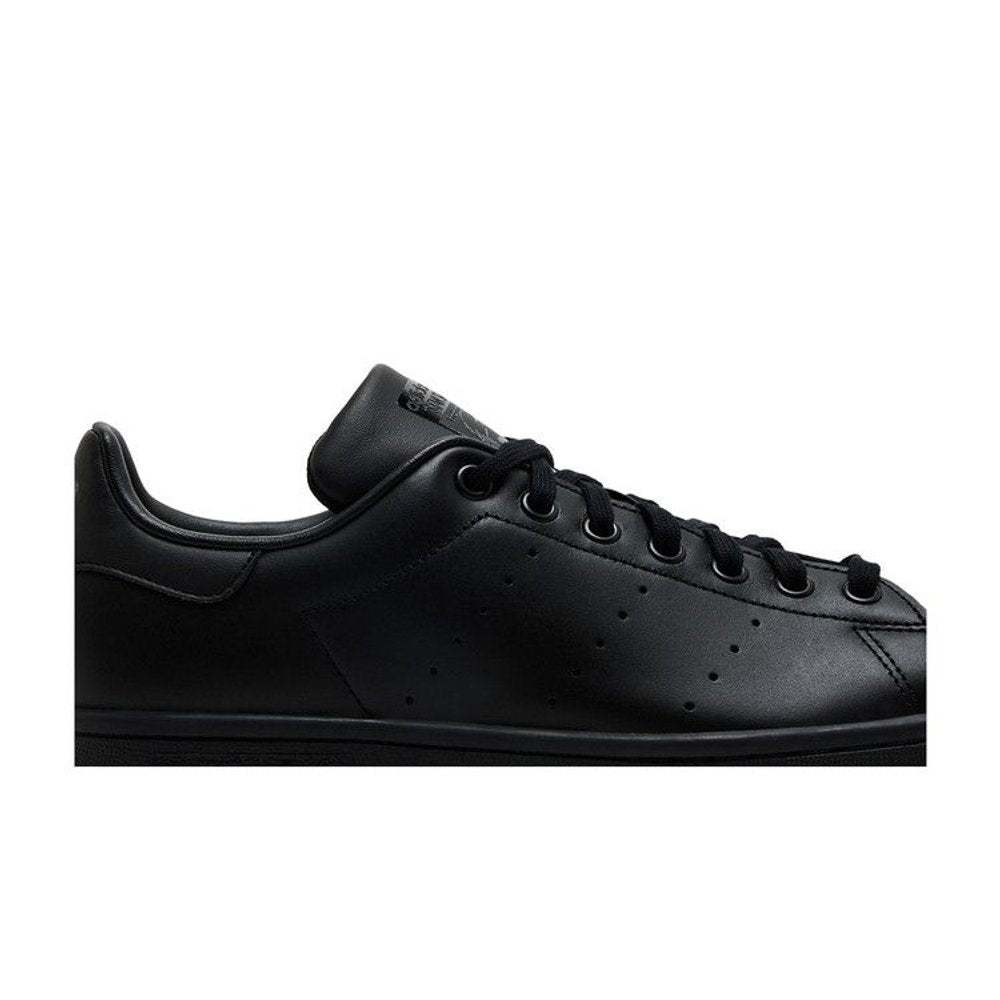 adidas Stan Smith Triple Black – detail | Purekickz