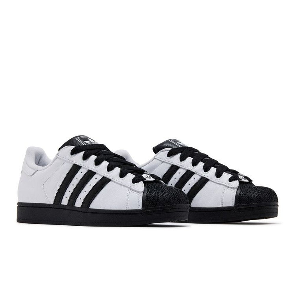 adidas Superstar II White Black White – lifestyle foto | Purekickz