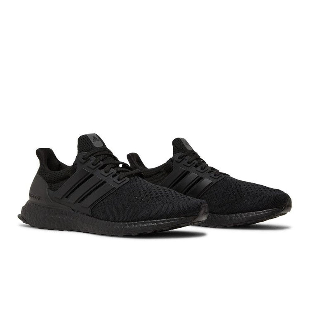 adidas Ultra Boost 1.0 Triple Black (W) – lifestyle foto | Purekickz