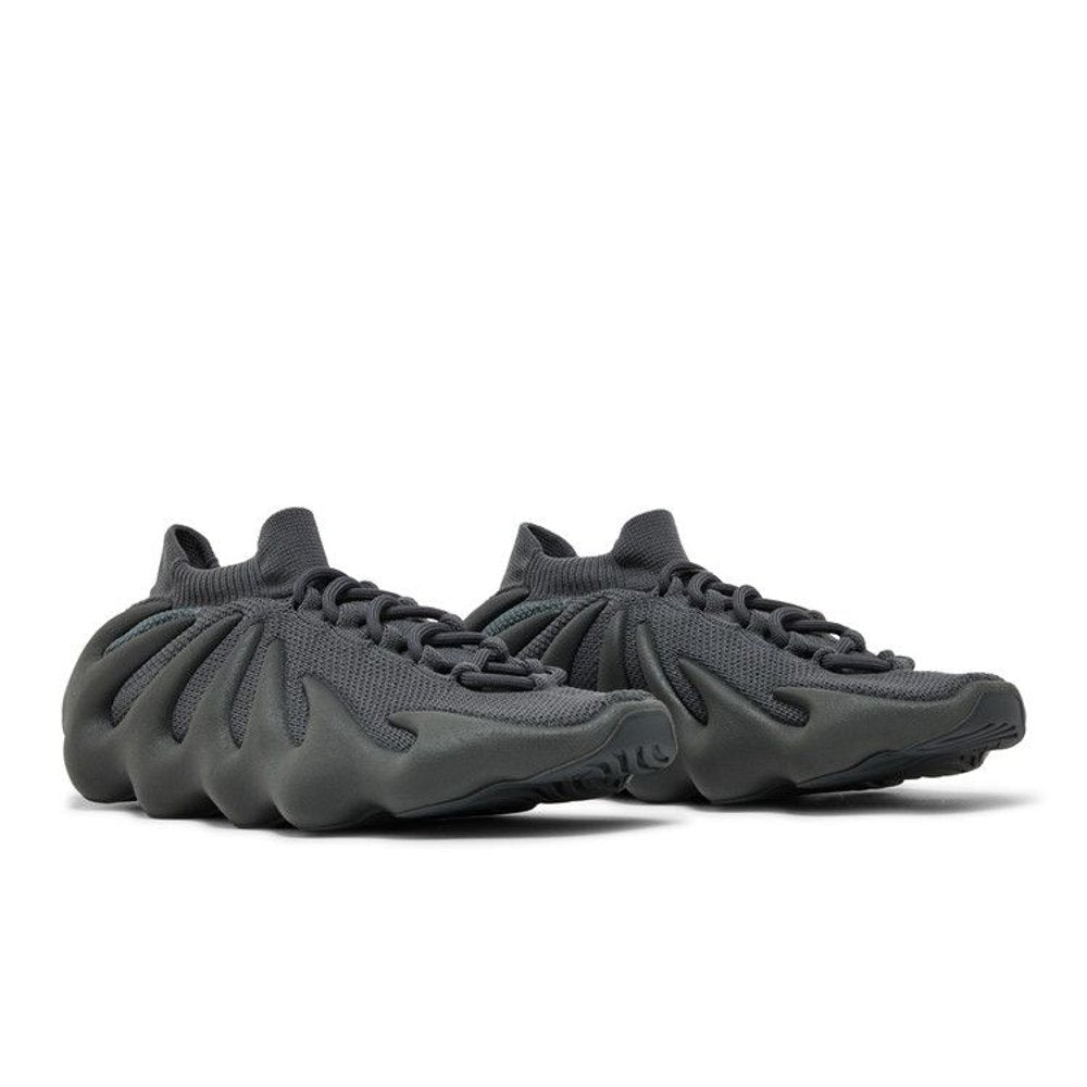 adidas Yeezy 450 Stone Teal – lifestyle foto | Purekickz