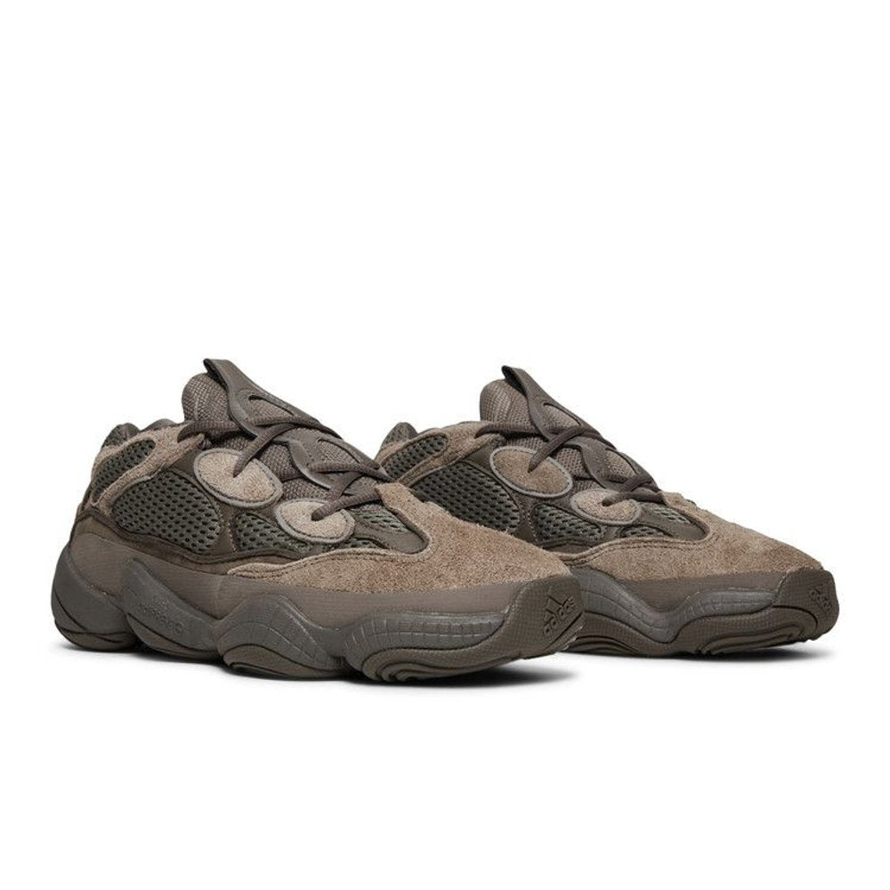 adidas Yeezy 500 Clay Brown – lifestyle foto | Purekickz