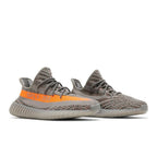 adidas Yeezy Boost 350 V2 Beluga Reflective – lifestyle foto | Purekickz