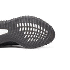 adidas Yeezy Boost 350 V2 Black Red – pohled shora | Purekickz