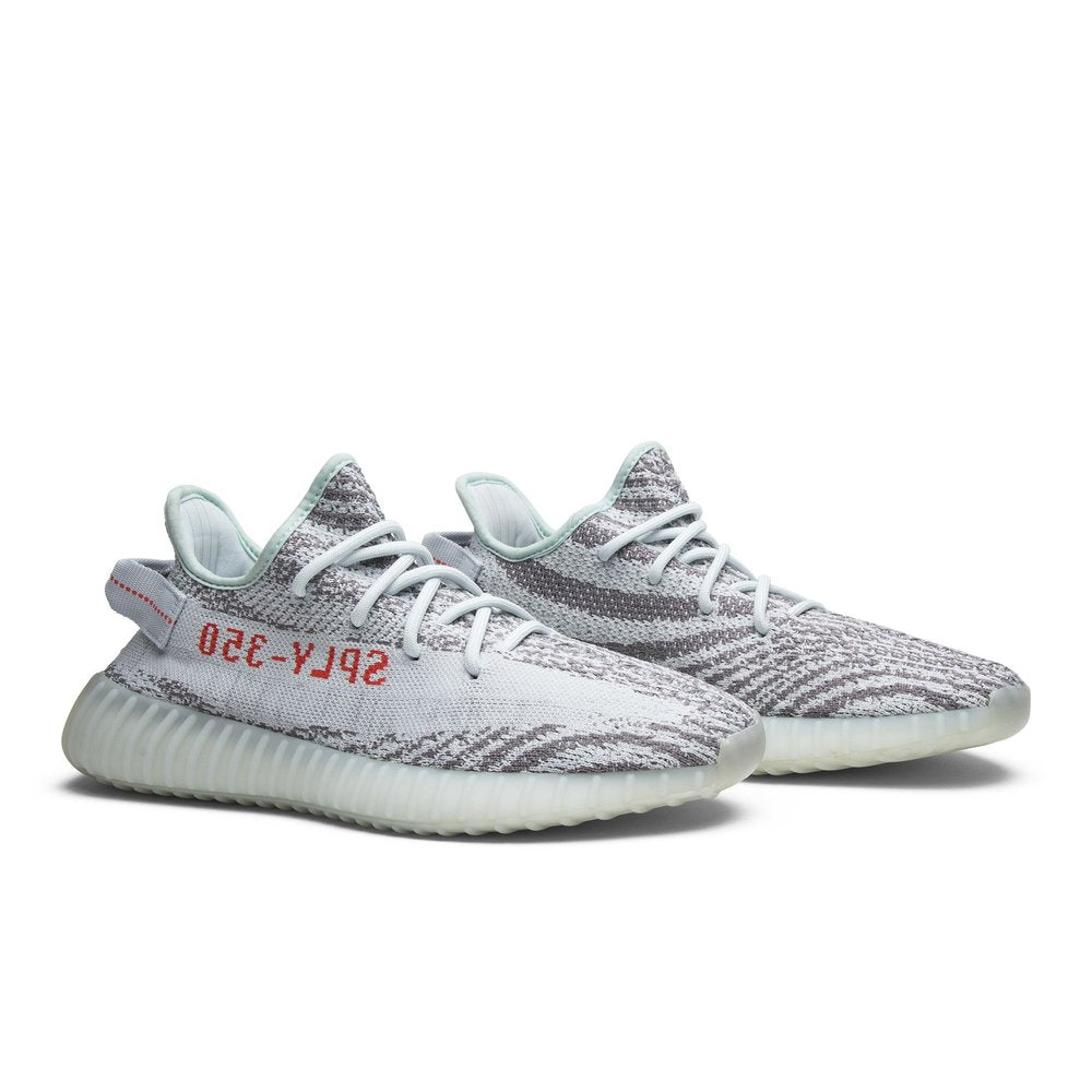 adidas Yeezy Boost 350 V2 Blue Tint – lifestyle foto | Purekickz