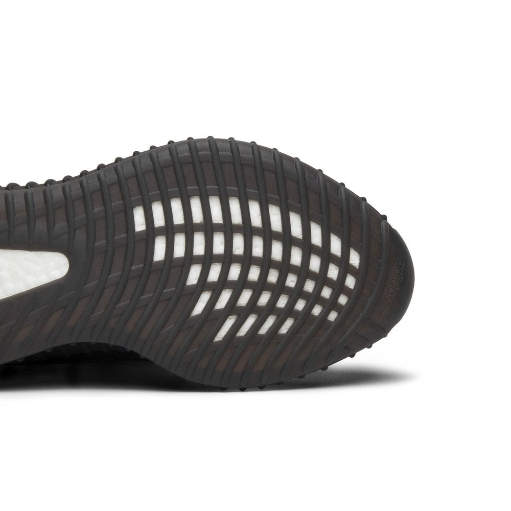 Adidas Yeezy Boost 350 V2 Core Black Red – pohled shora | Purekickz