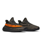 Adidas Yeezy Boost 350 V2 Dark Beluga – lifestyle foto | Purekickz