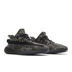 adidas Yeezy Boost 350 V2 MX Dark Salt – lifestyle foto | Purekickz