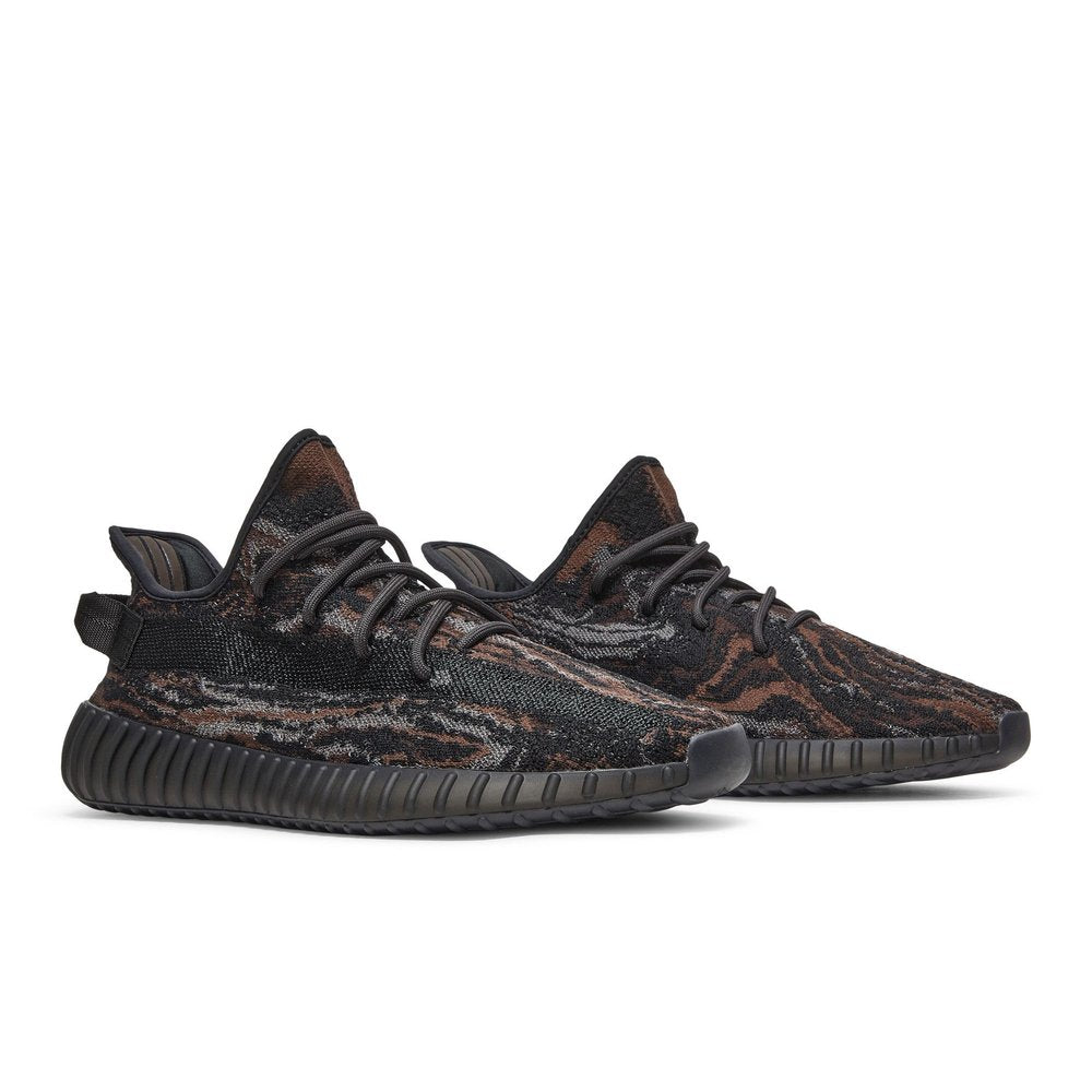 Adidas Yeezy Boost 350 V2 MX Rock – lifestyle foto | Purekickz