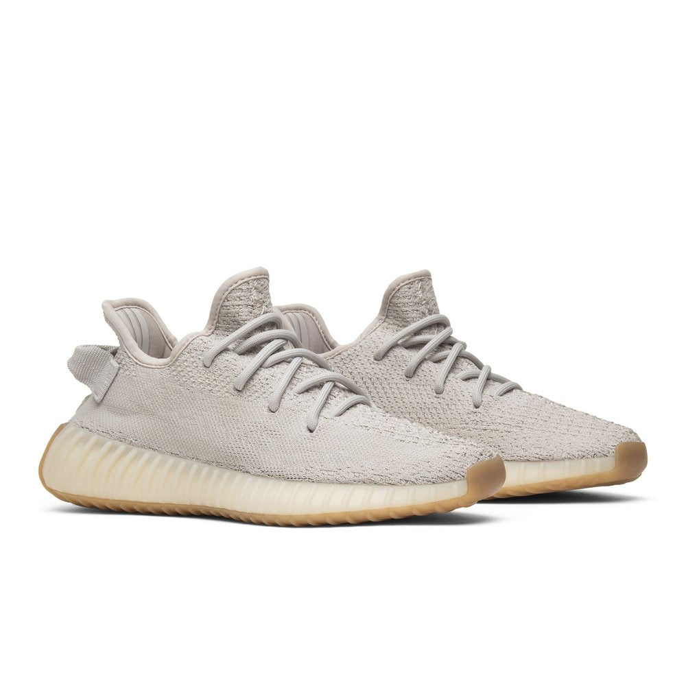 adidas Yeezy Boost 350 V2 Sesame – lifestyle foto | Purekickz