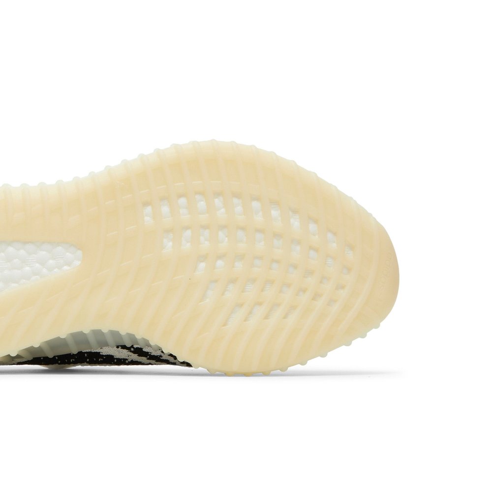 Adidas Yeezy Boost 350 V2 Zebra – pohled shora | Purekickz
