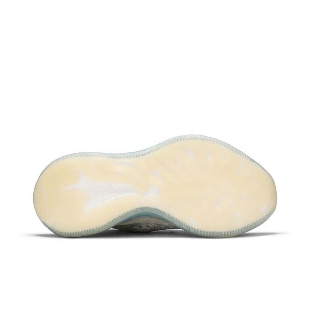 adidas Yeezy Boost 380 Alien Blue – zadní pohled | Purekickz