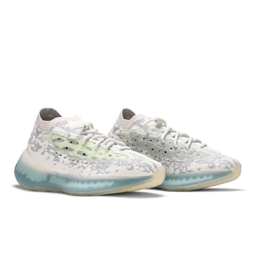 adidas Yeezy Boost 380 Alien Blue – lifestyle foto | Purekickz