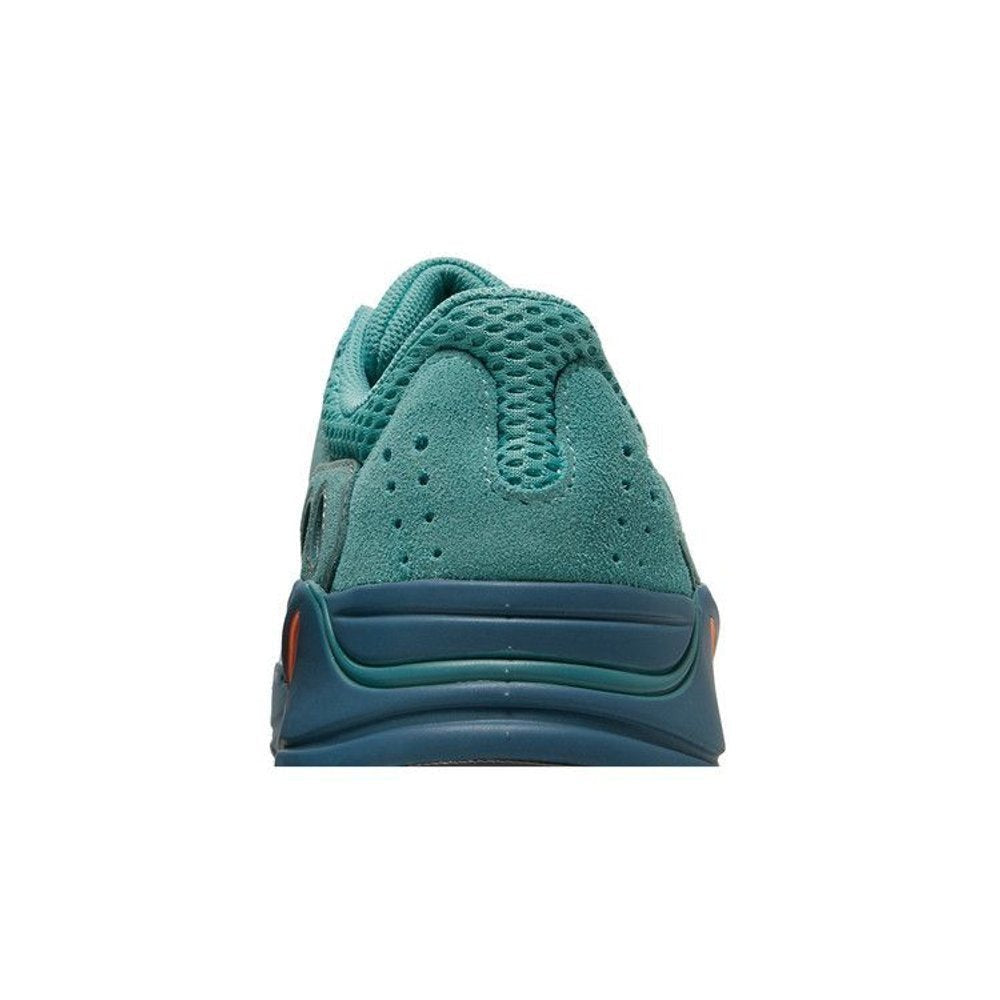 adidas Yeezy Boost 700 Faded Azure – detail materiálu | Purekickz