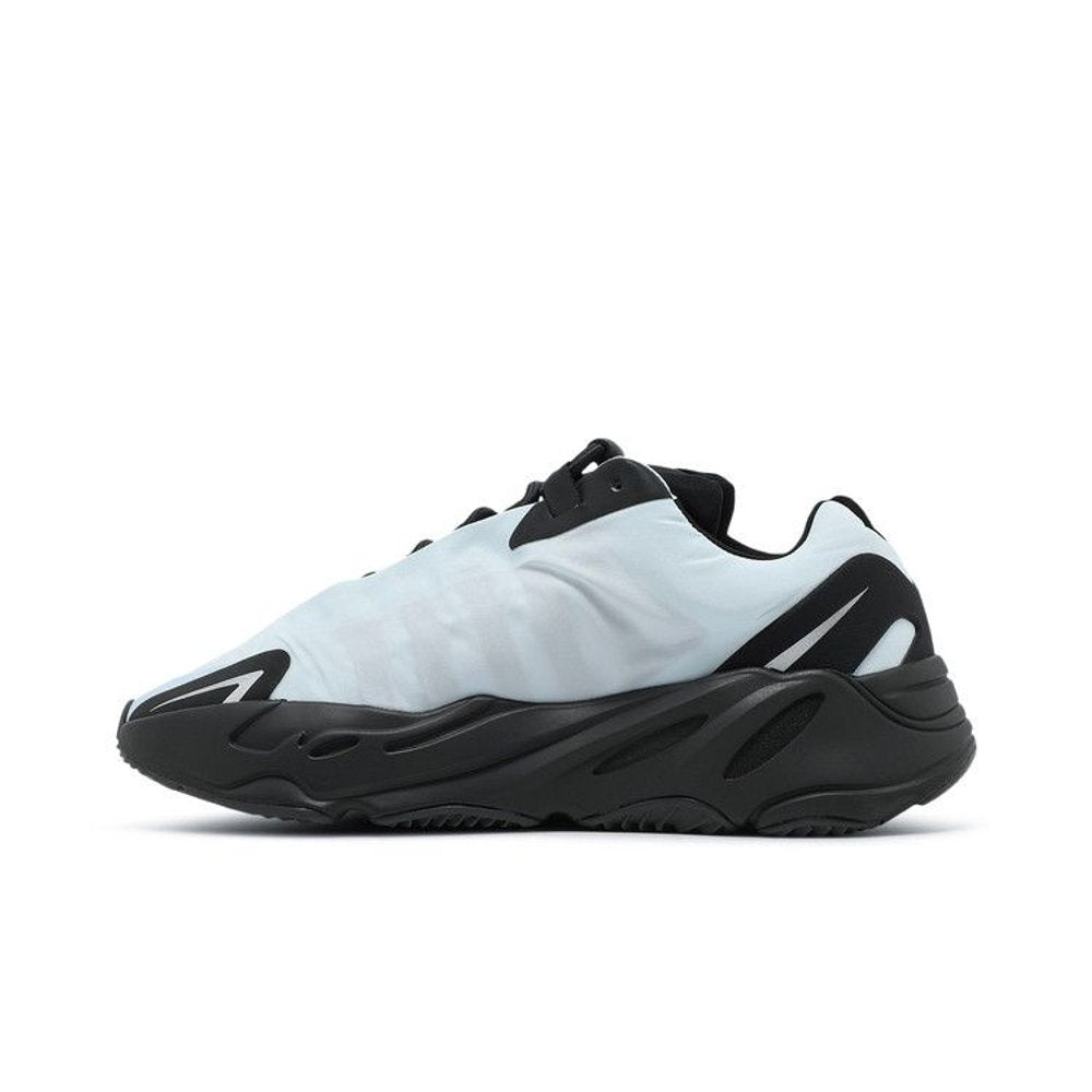 adidas Yeezy Boost 700 MNVN Blue Tint – hlavní pohled | Purekickz