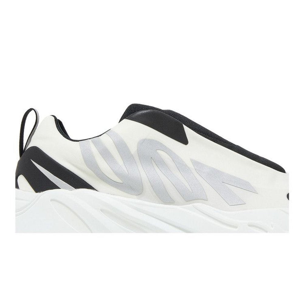 adidas Yeezy Boost 700 MNVN Laceless Analog